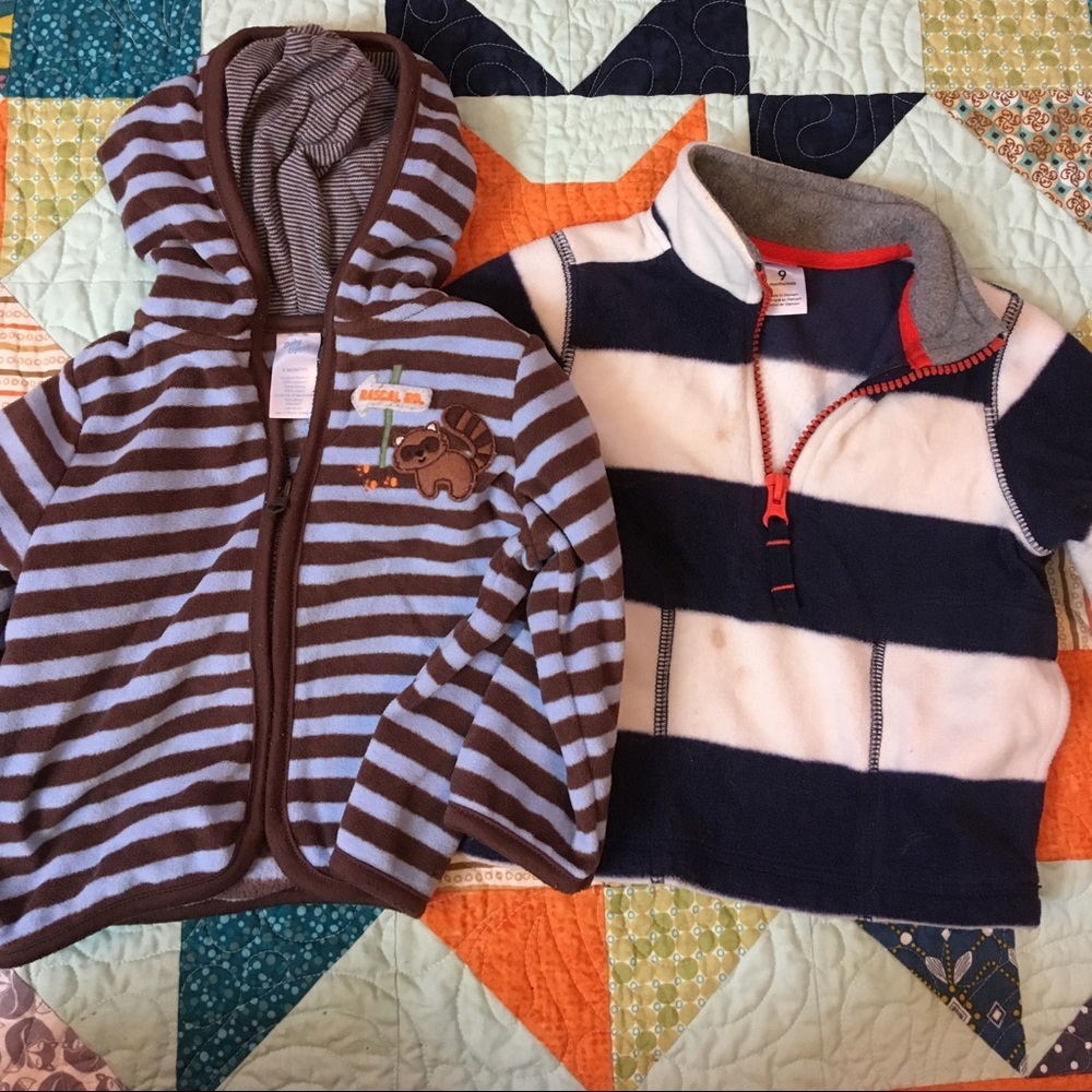 Bundle of 2 boys fleece sweatshirts